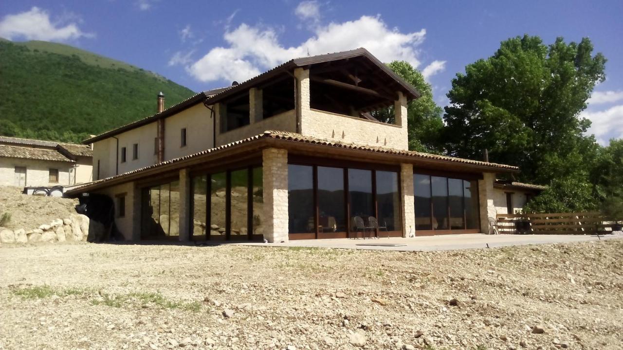 Agriturismo Il Casale Degli Amici Norcia Buitenkant foto